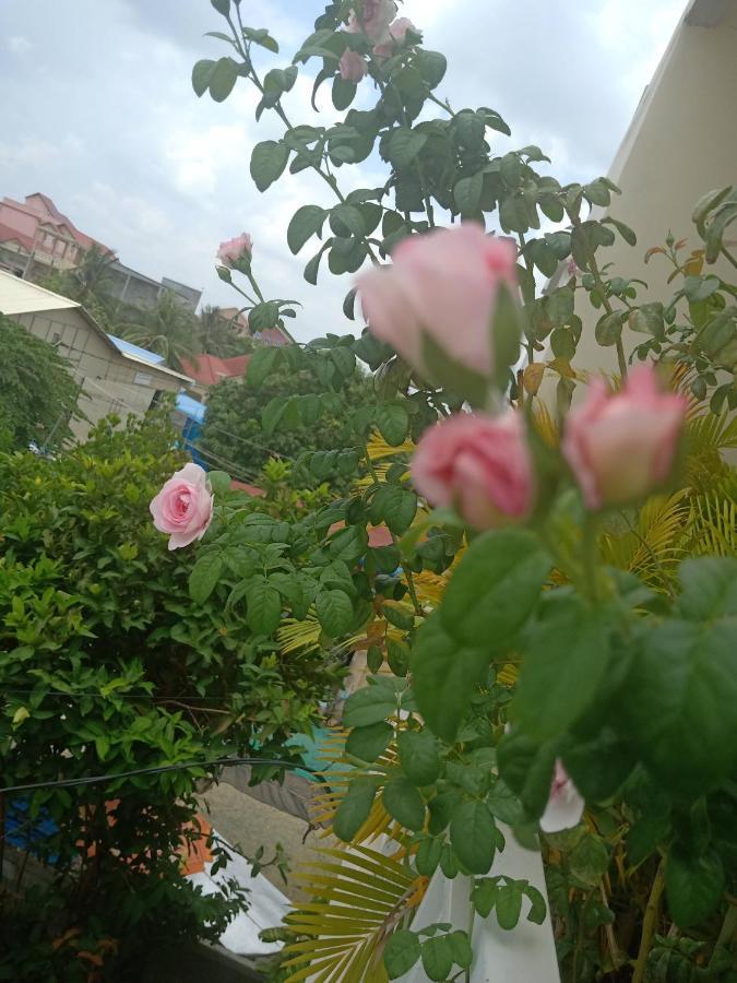 Kol House Bed & Breakfast Phnom Pen Exterior foto