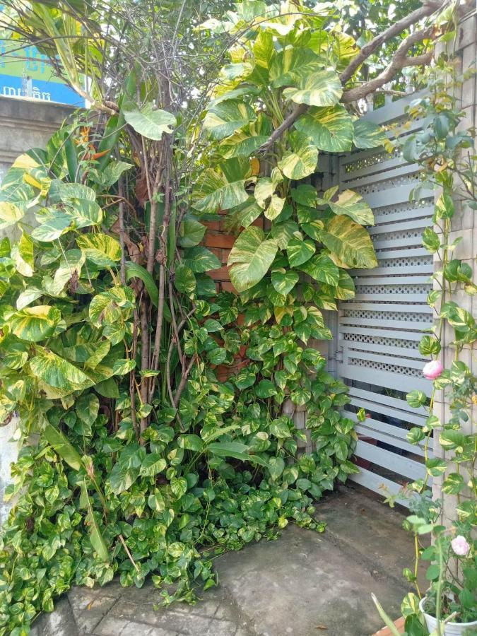 Kol House Bed & Breakfast Phnom Pen Exterior foto