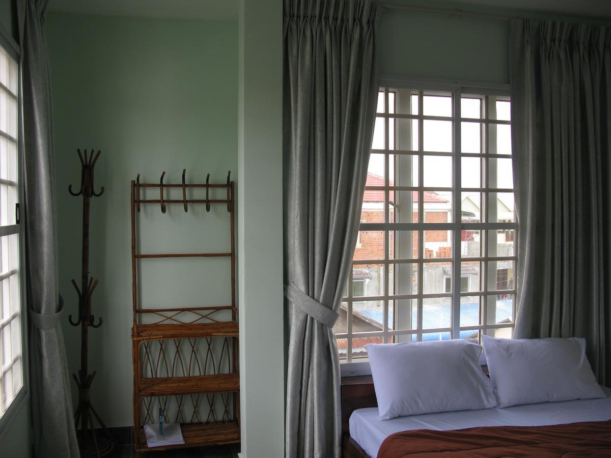 Kol House Bed & Breakfast Phnom Pen Exterior foto