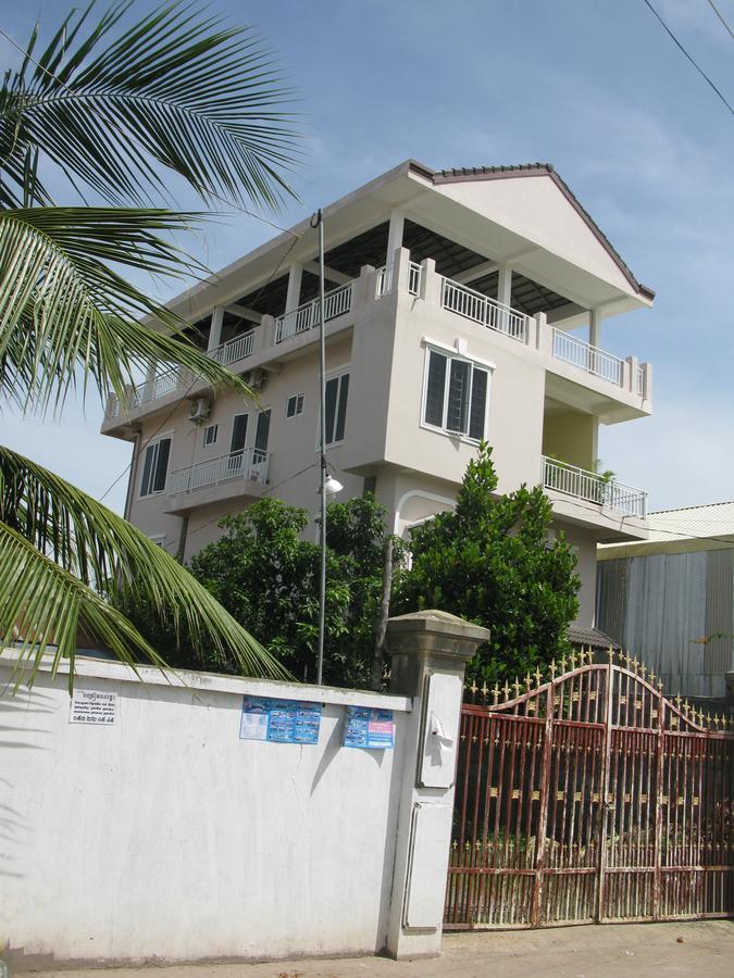Kol House Bed & Breakfast Phnom Pen Exterior foto